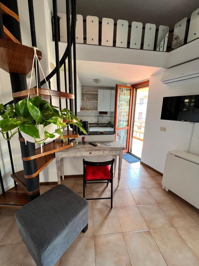 Ferienwohnung Mansardina A Pochi Passi Da Roma Morlupo Exterior foto